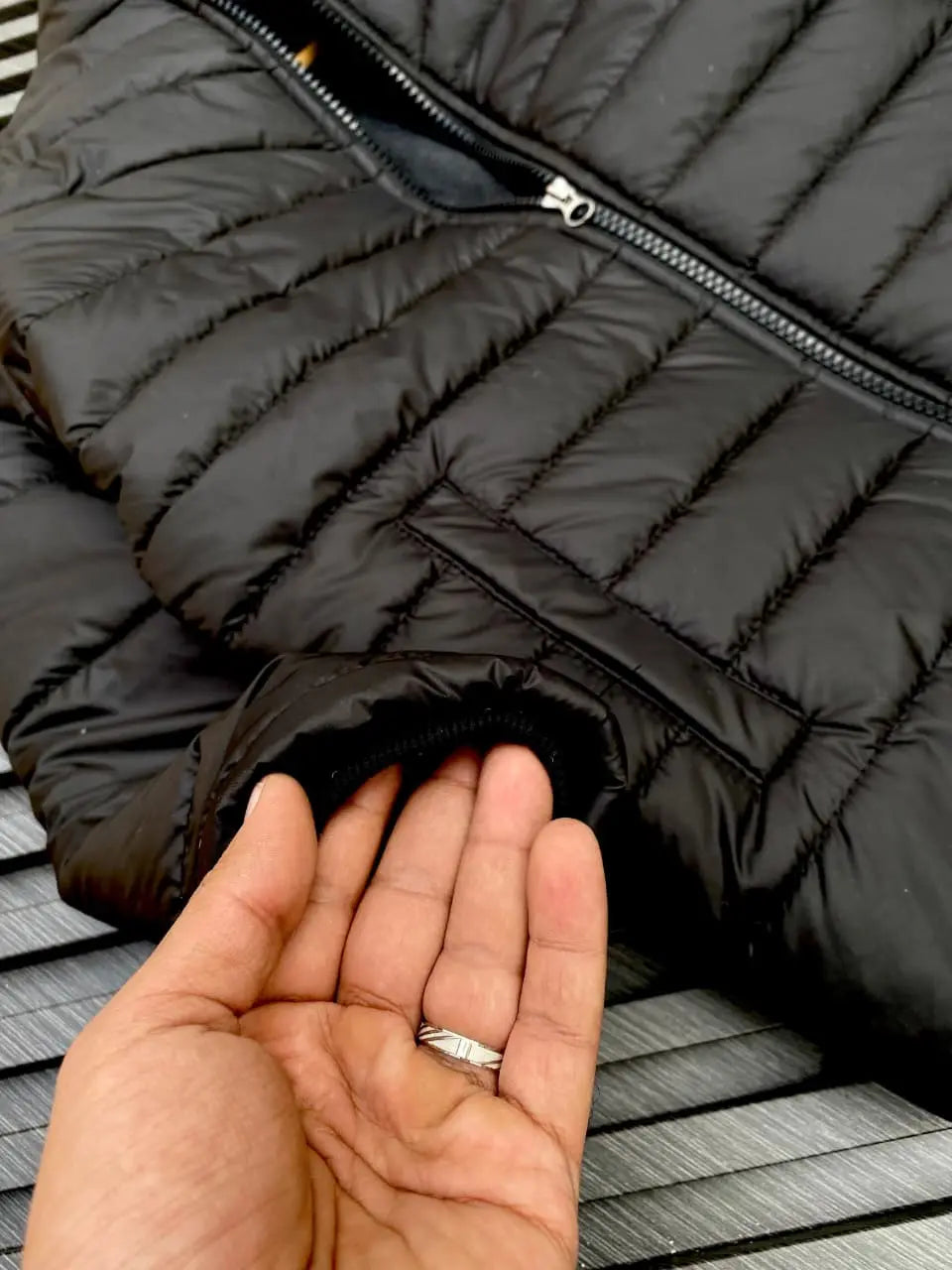 Nike Black Lightweight Puffer Jacket – Insulated Winter Zip-Up Coat with Quilted Padding | Nike's Inspired