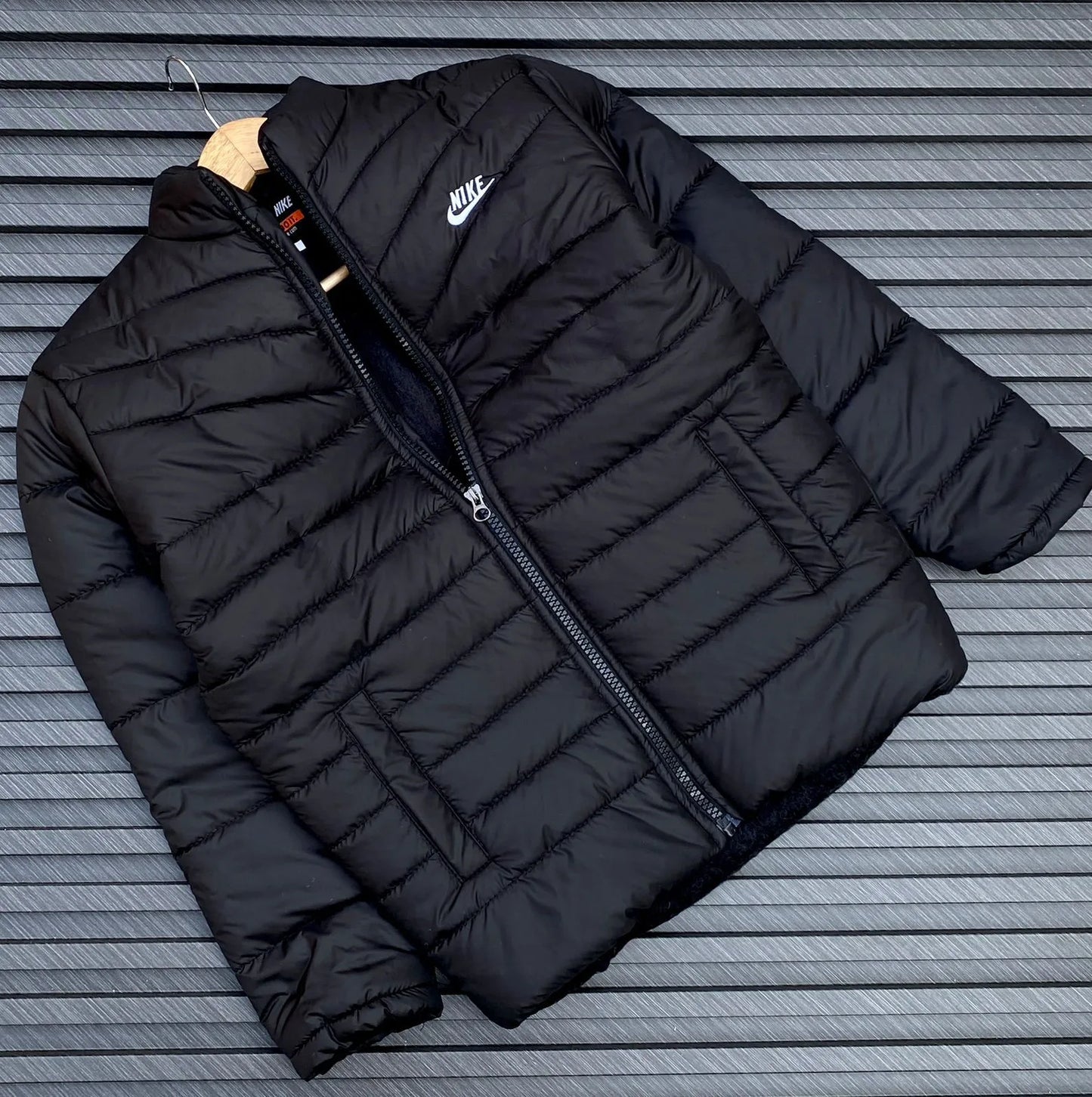 Nike Black Lightweight Puffer Jacket – Insulated Winter Zip-Up Coat with Quilted Padding | Nike's Inspired